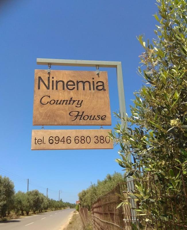 Ninemia Country House Vromonérion Exterior foto